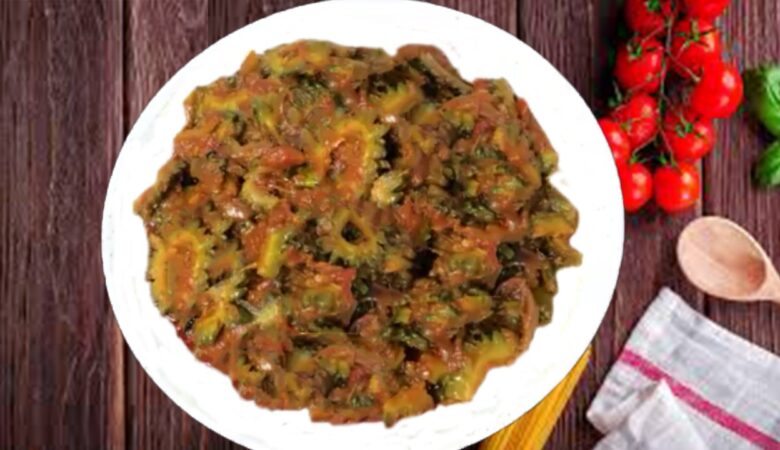 Bitter Gourd And Tomato Curry