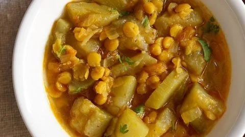Bottle Gourd With Channa Dal