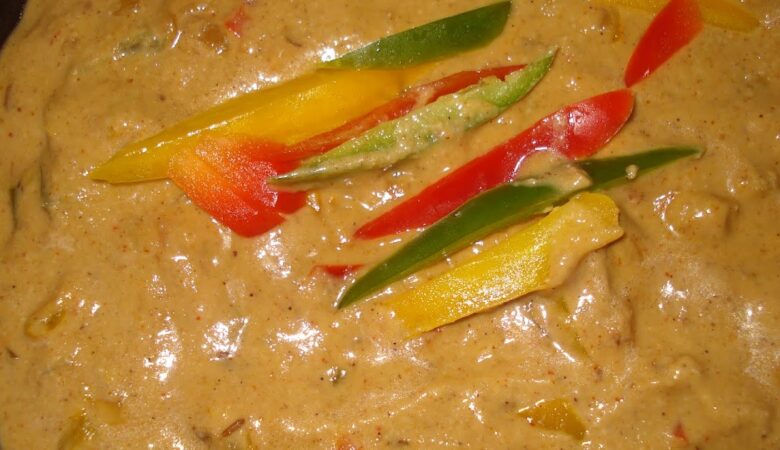 Three colour capsicum curry